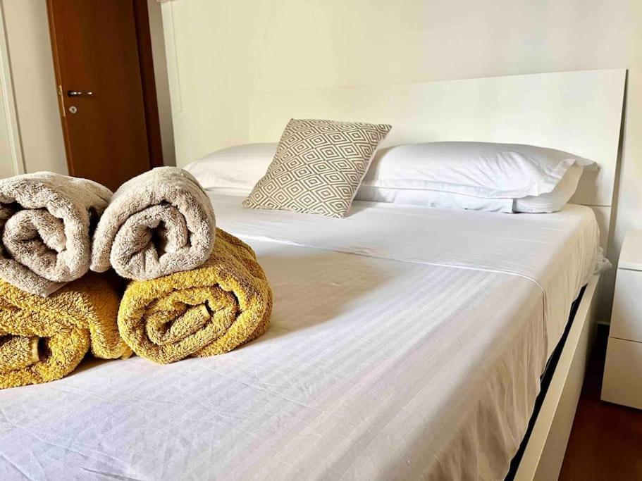 Suite In Bg Centro Con Netflix Bergamo Exterior foto